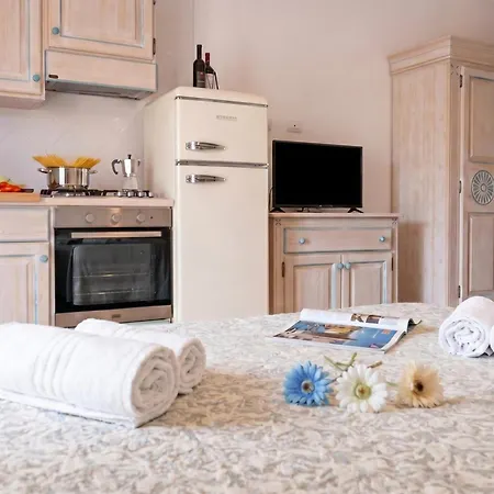 Apartment Le Residenze Del Golfo Di Bilo 5 - Happy